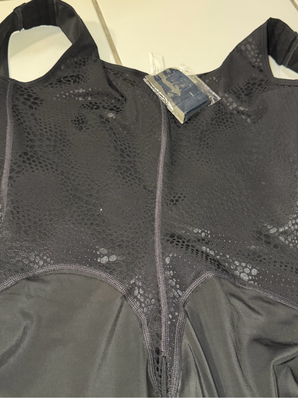 Black Lace-Trim Full Body Shaper Romper - Picture 6 of 10
